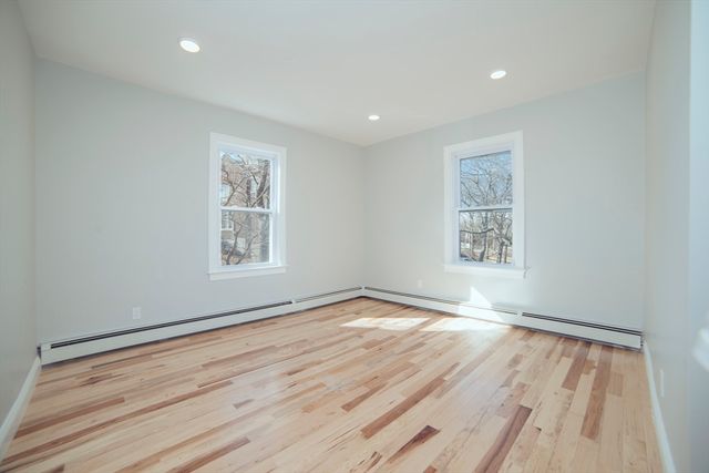 10 Duffley Ct 1, Boston, MA 02467