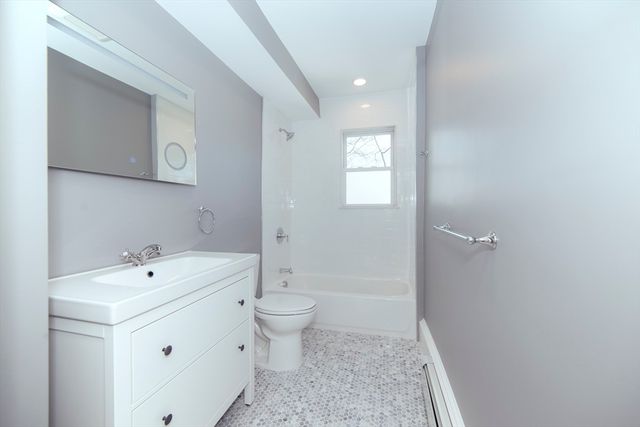 10 Duffley Ct 1, Boston, MA 02467