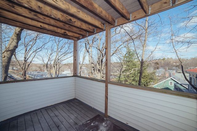 10 Duffley Ct 1, Boston, MA 02467