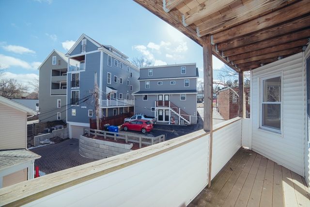 10 Duffley Ct 1, Boston, MA 02467