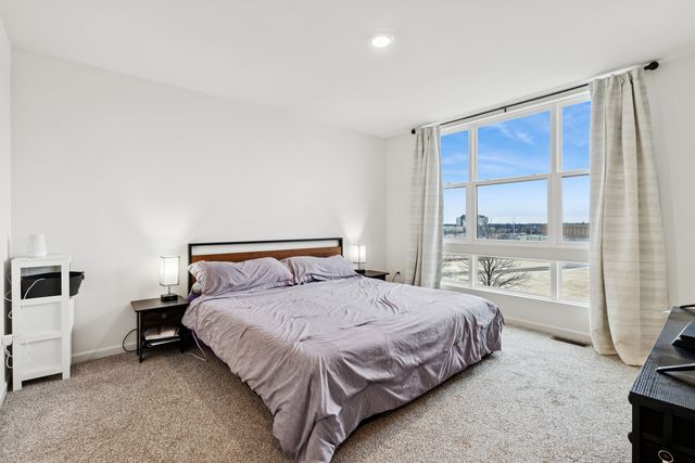 306 Summit Circle, Lombard, IL 60148