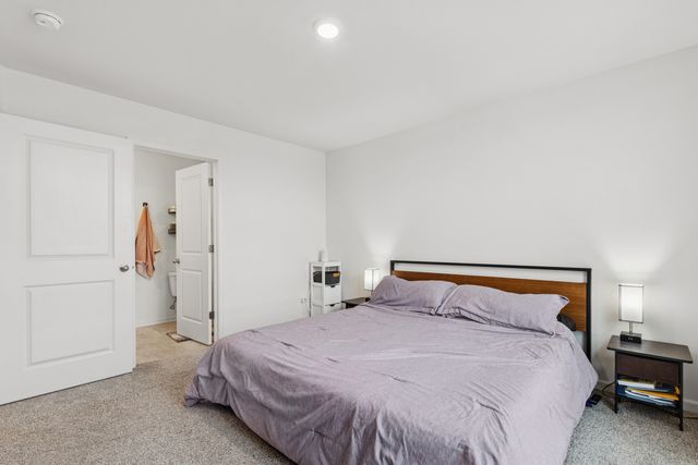 306 Summit Circle, Lombard, IL 60148