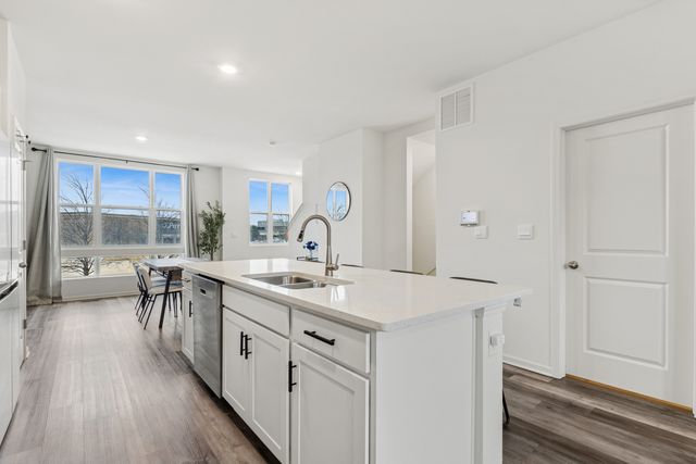 306 Summit Circle, Lombard, IL 60148