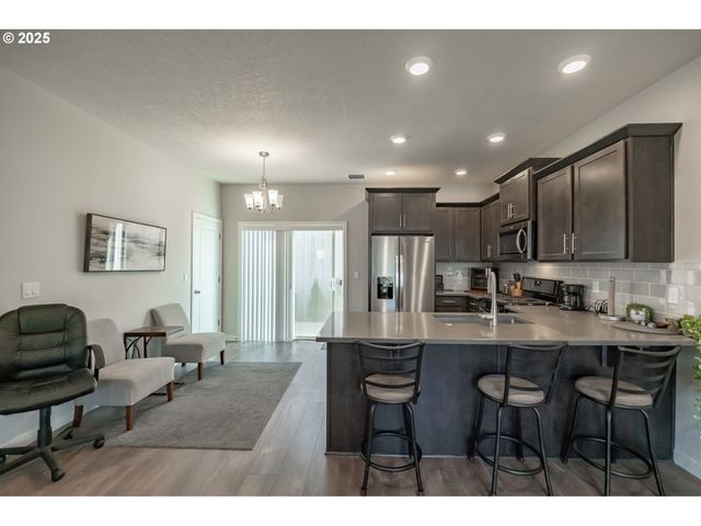 4465 NINEBARK Loop, Sweet Home, OR 97386