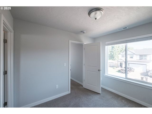 4465 NINEBARK Loop, Sweet Home, OR 97386