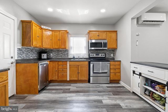 492 ELIZABETH ST, Highspire, PA 17034