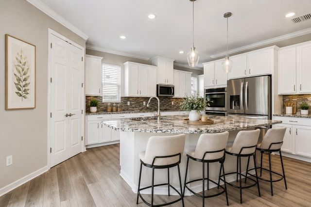 1192 MULTIFLORA LOOP, Lutz, FL 33558