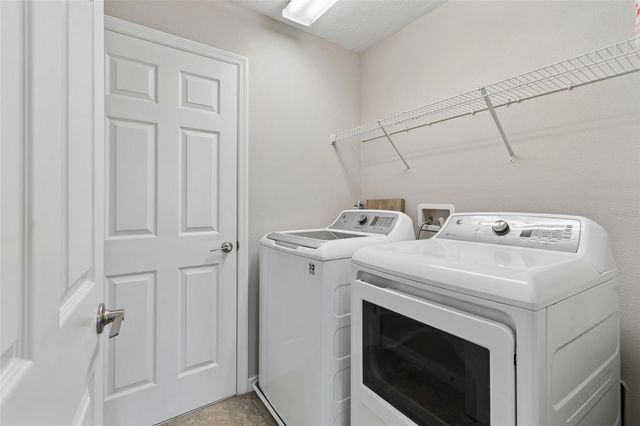 1192 MULTIFLORA LOOP, Lutz, FL 33558