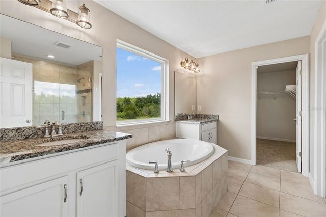 1192 MULTIFLORA LOOP, Lutz, FL 33558