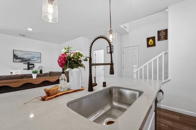 8254 Ocho Way, Elk Grove, CA 95757