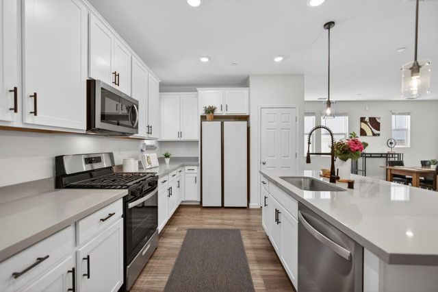 8254 Ocho Way, Elk Grove, CA 95757