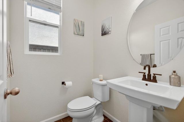 8254 Ocho Way, Elk Grove, CA 95757