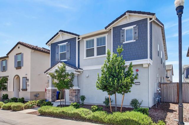 8254 Ocho Way, Elk Grove, CA 95757