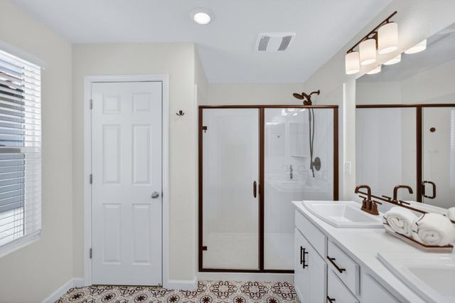 8254 Ocho Way, Elk Grove, CA 95757