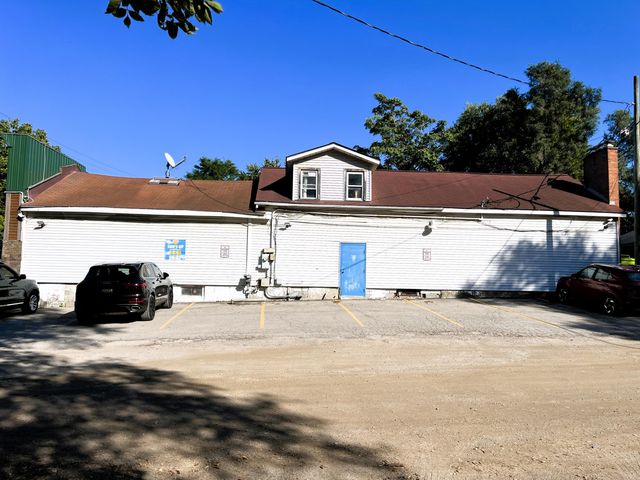 1215 W Oakley Park Road, Commerce Twp, MI 48390