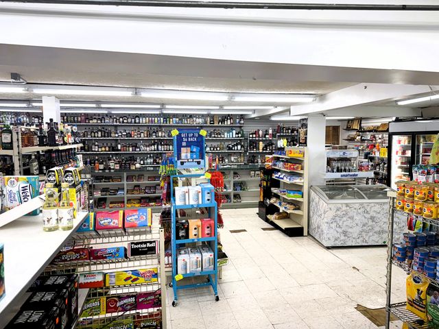 1215 W Oakley Park Road, Commerce Twp, MI 48390