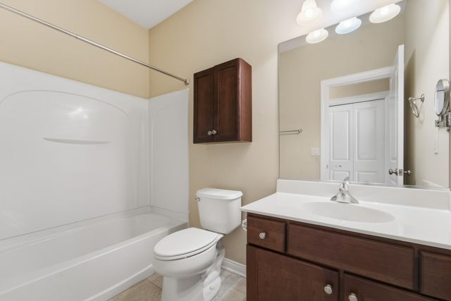 13007 Alpine Drive, Urbandale, IA 50323