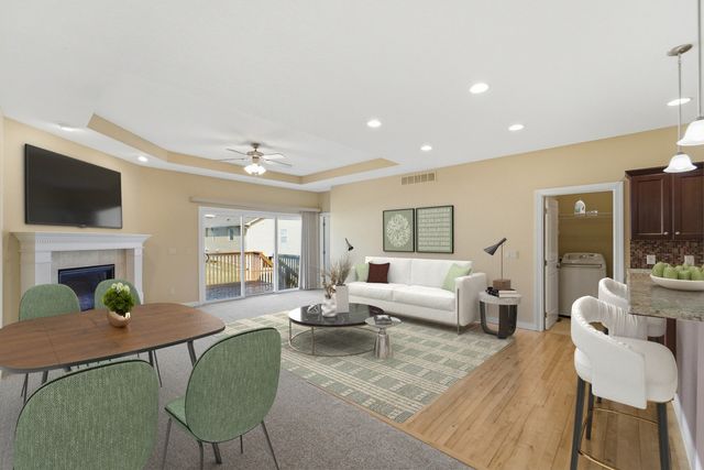 13007 Alpine Drive, Urbandale, IA 50323