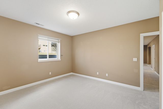 13007 Alpine Drive, Urbandale, IA 50323