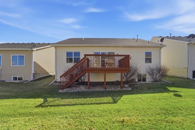 13007 Alpine Drive, Urbandale, IA 50323