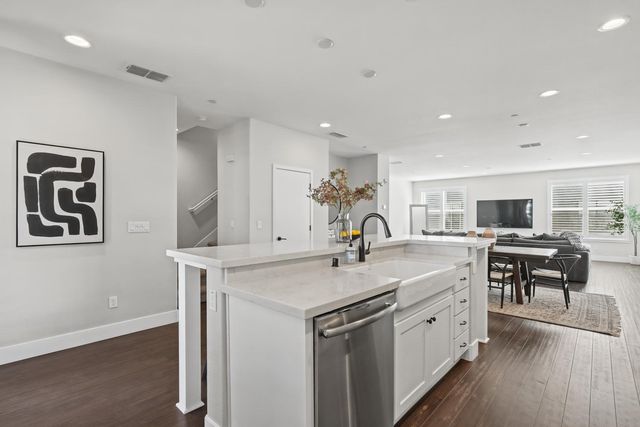 1006 Mint Chip Ln, Sacramento, CA 95814
