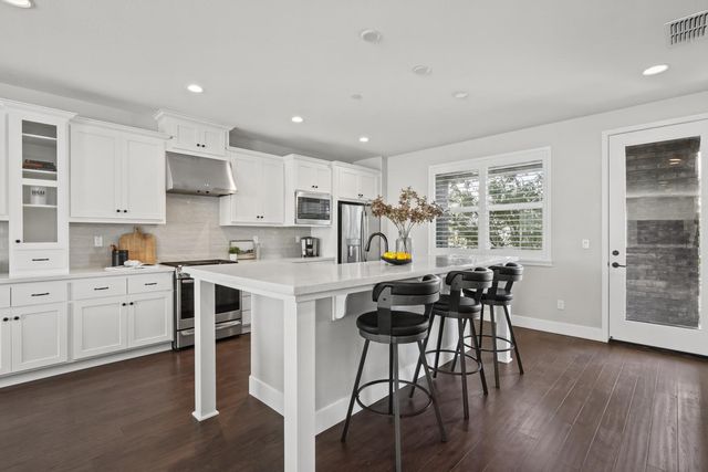 1006 Mint Chip Ln, Sacramento, CA 95814
