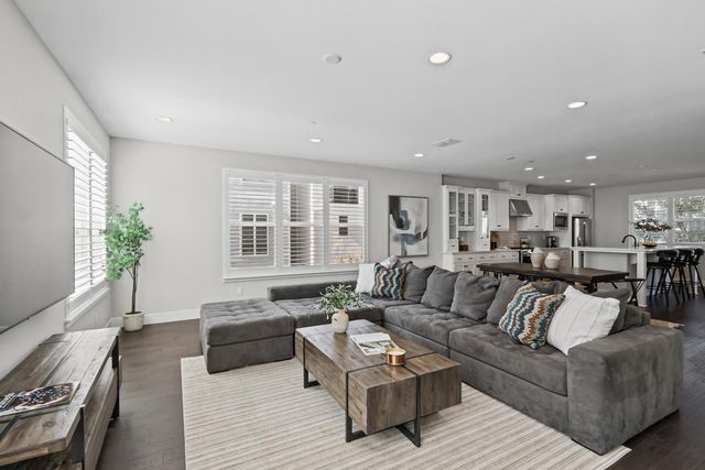 1006 Mint Chip Ln, Sacramento, CA 95814