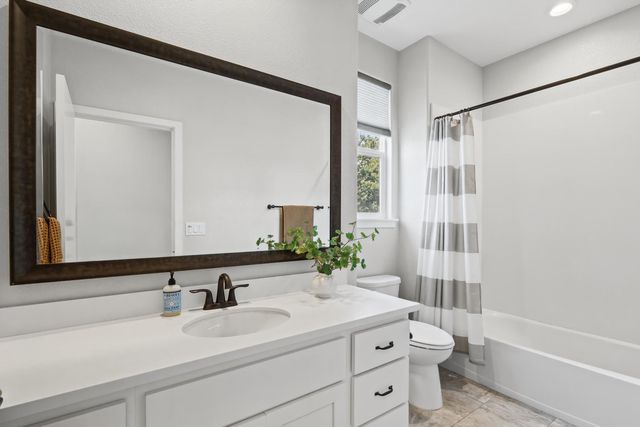 1006 Mint Chip Ln, Sacramento, CA 95814
