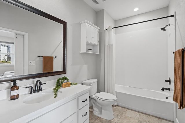 1006 Mint Chip Ln, Sacramento, CA 95814