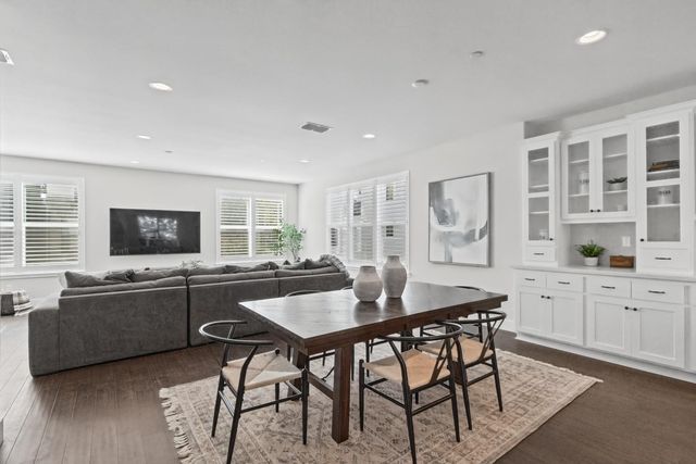1006 Mint Chip Ln, Sacramento, CA 95814