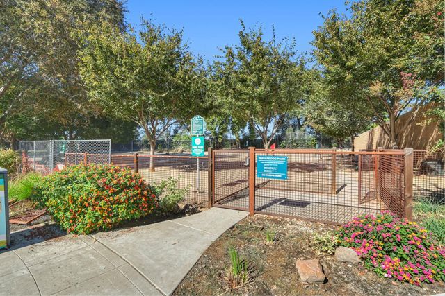 1006 Mint Chip Ln, Sacramento, CA 95814