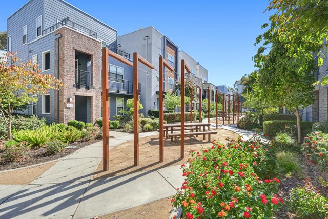 1006 Mint Chip Ln, Sacramento, CA 95814