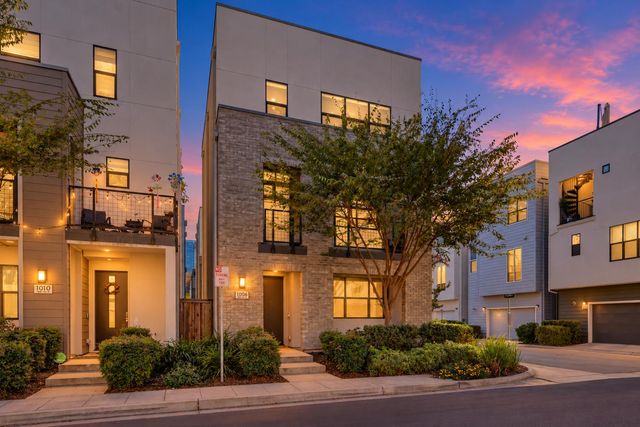 1006 Mint Chip Ln, Sacramento, CA 95814