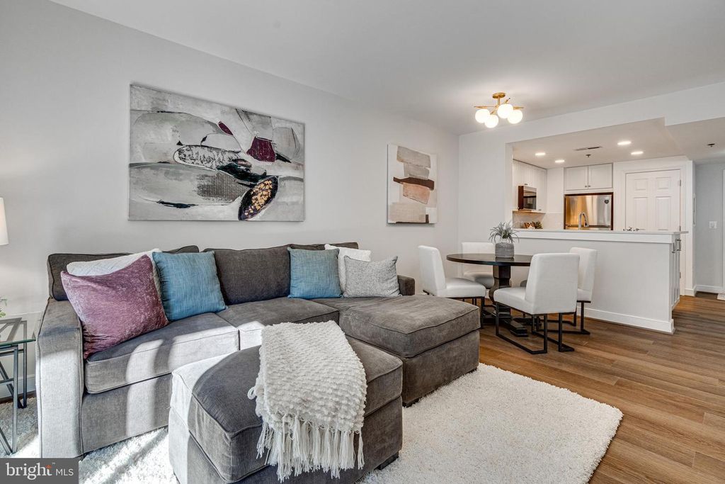 1045 N UTAH ST #506, Arlington, VA 22201