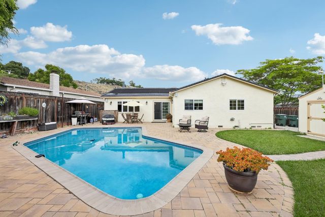 321 Via Loma, Morgan Hill, CA 95037