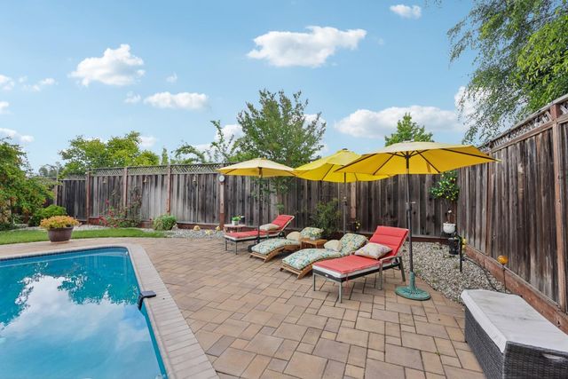 321 Via Loma, Morgan Hill, CA 95037