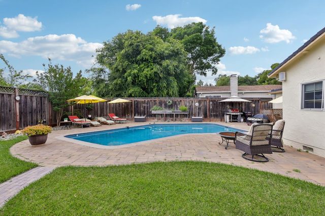 321 Via Loma, Morgan Hill, CA 95037