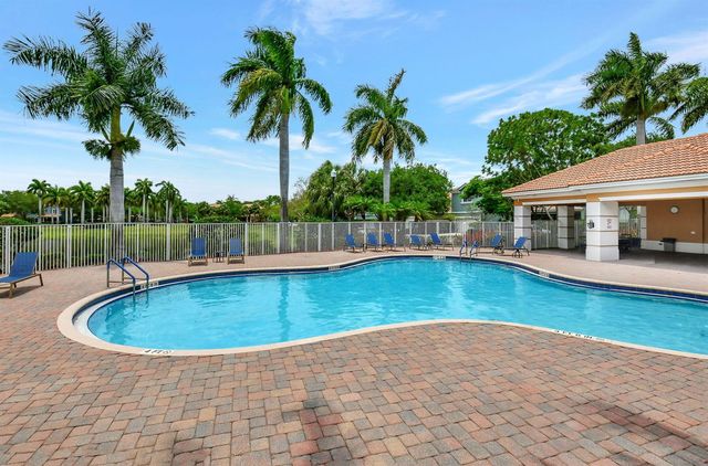 1418 W Wickham Circle B, Delray Beach, FL 33445