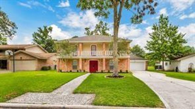 241 Saint Cloud Drive, Friendswood, TX 77546