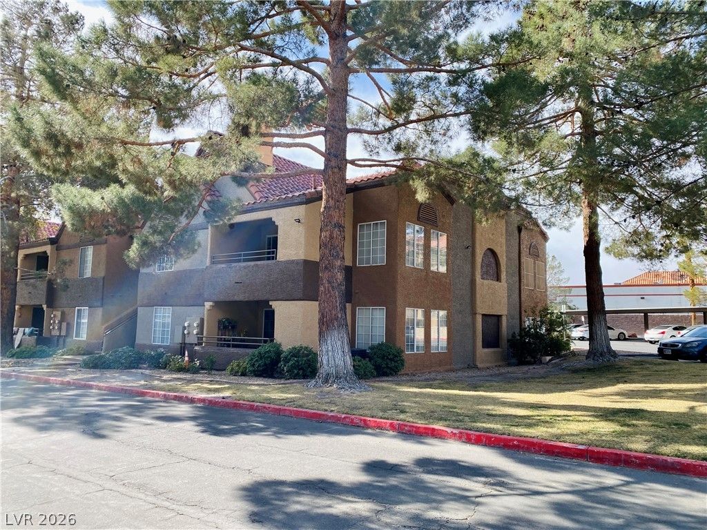 2200 South Fort Apache Road 1106, Las Vegas, NV 89117