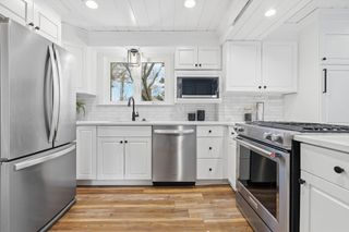 1034 Webster St, Needham, MA 02492