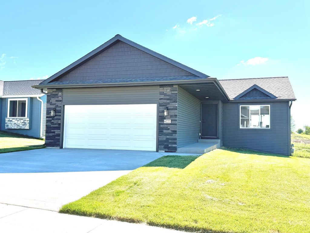 6222 Cody Place NW, Rochester, MN 55901