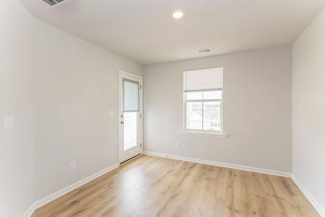 216 Red Bluff Street, Summerville, SC 29483