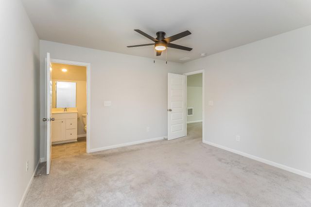 216 Red Bluff Street, Summerville, SC 29483