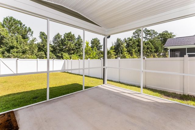 216 Red Bluff Street, Summerville, SC 29483