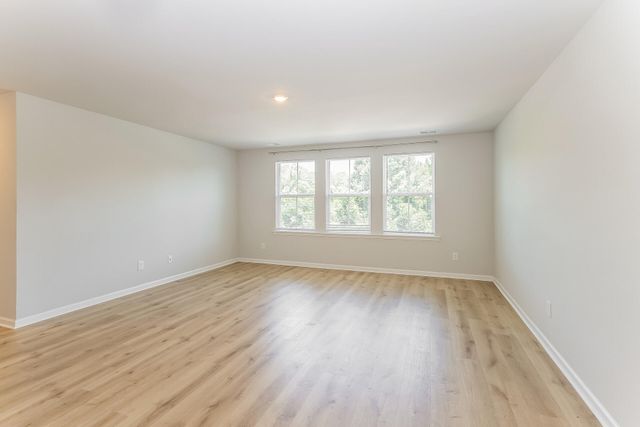 216 Red Bluff Street, Summerville, SC 29483
