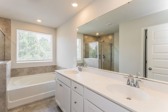 216 Red Bluff Street, Summerville, SC 29483