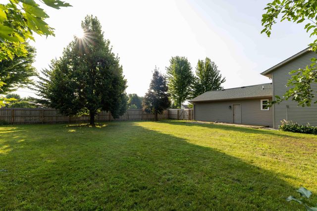 112 Parkside Street, Mankato, MN 56001
