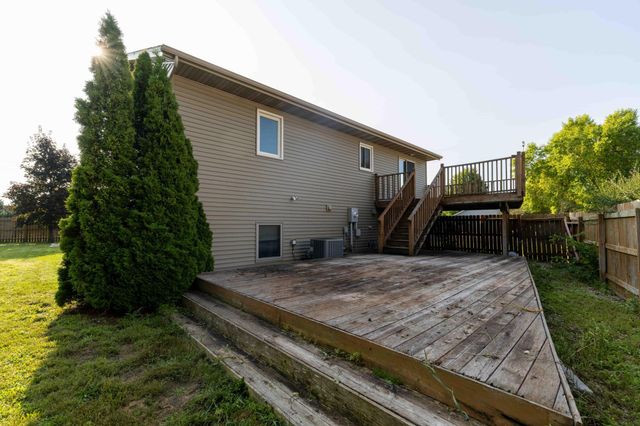 112 Parkside Street, Mankato, MN 56001