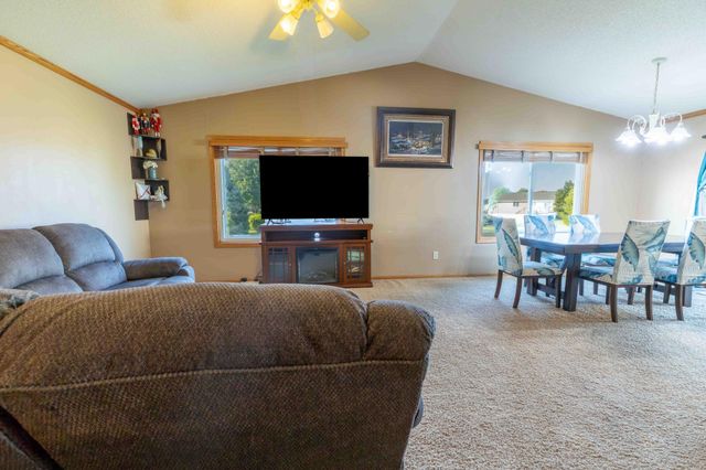 112 Parkside Street, Mankato, MN 56001
